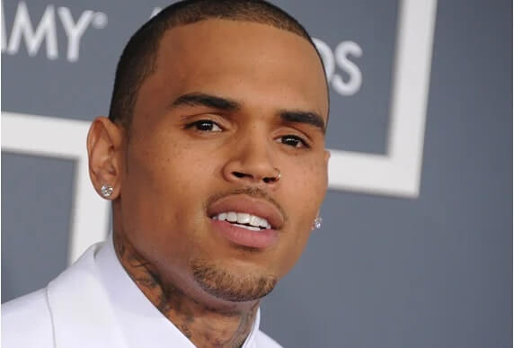 Chris Brown features ayra starr in 2024 tour